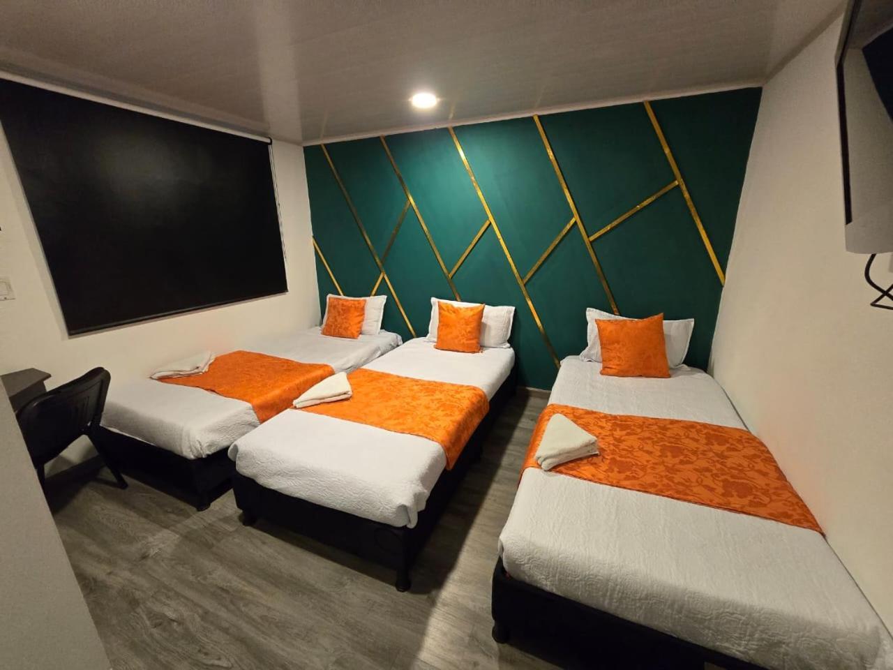 Hotel Kristal Ferial Bogota Exterior photo