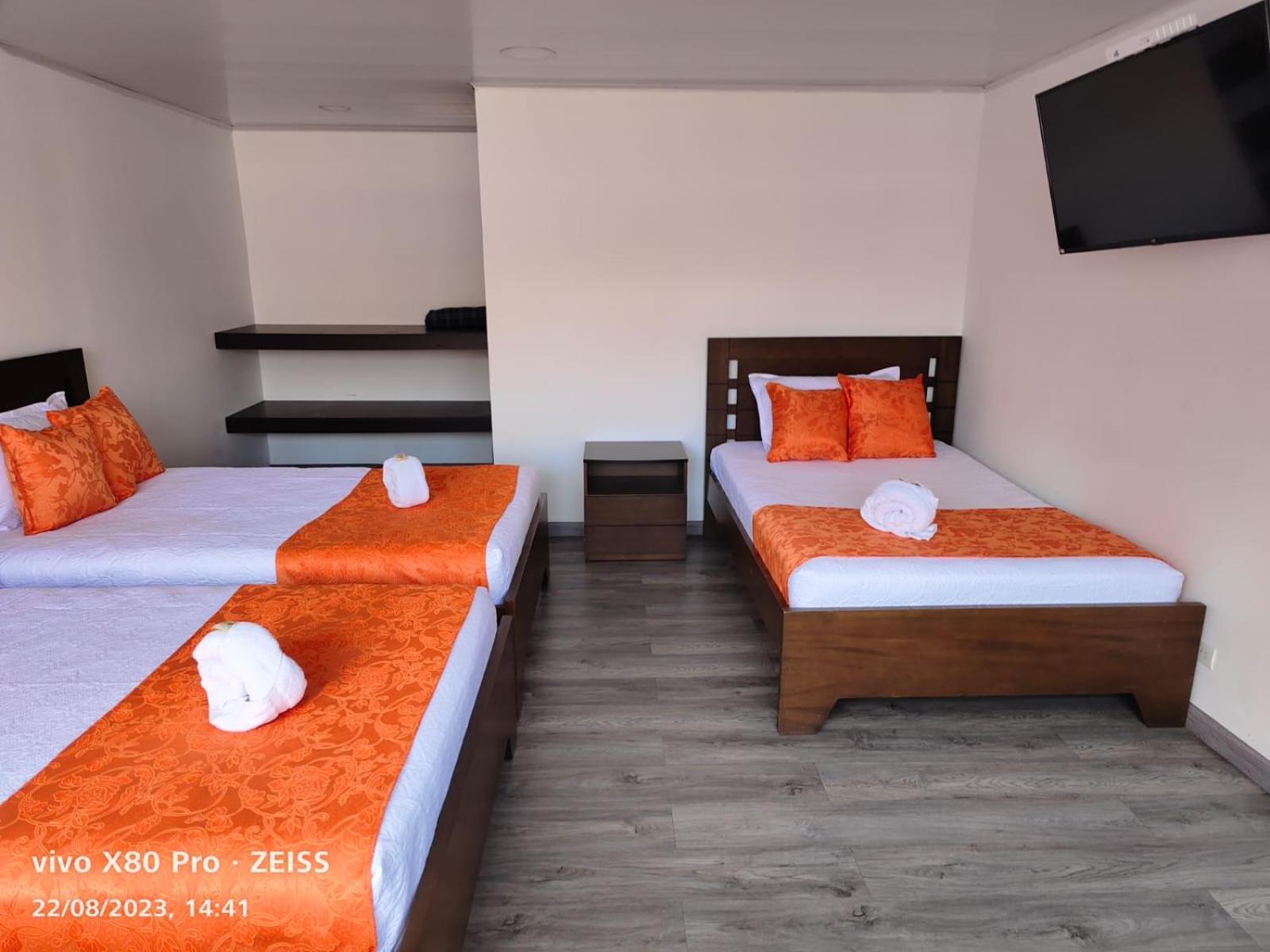 Hotel Kristal Ferial Bogota Exterior photo